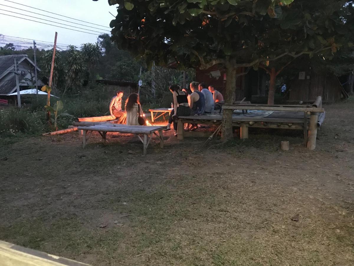 Sleepy Hut Pai Hotel Exterior foto